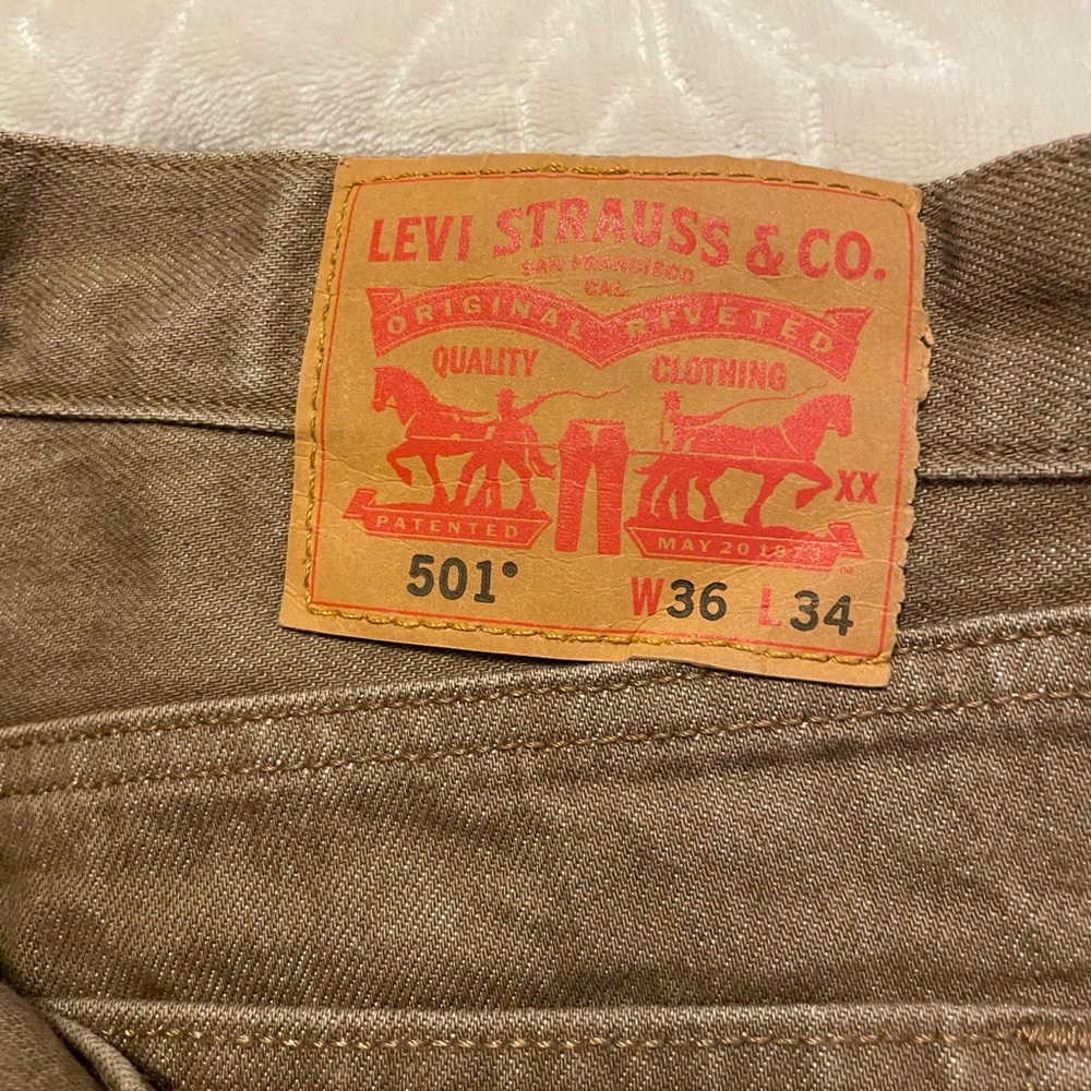 Levi’s jean khakis button up